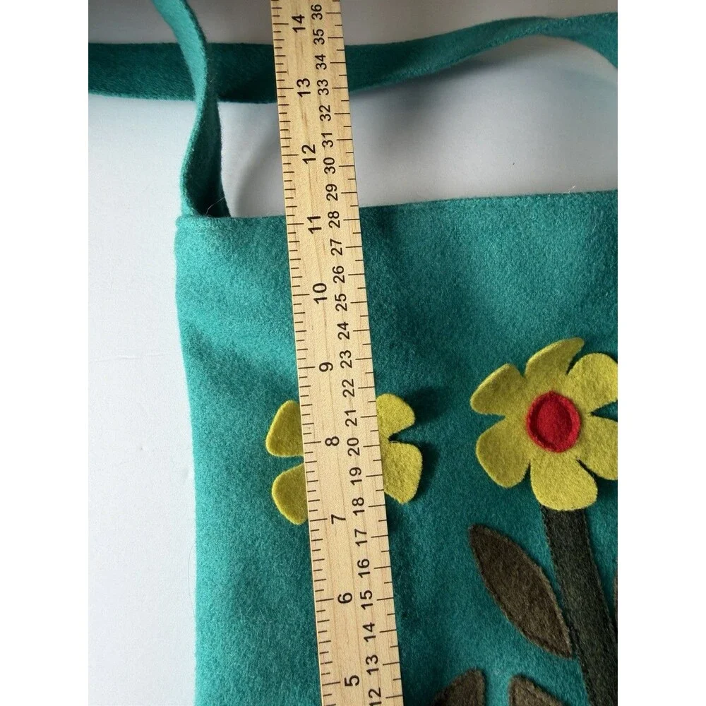 Two’s Company Felt Flower Tote Bag Appliqué Crossbody Zippered